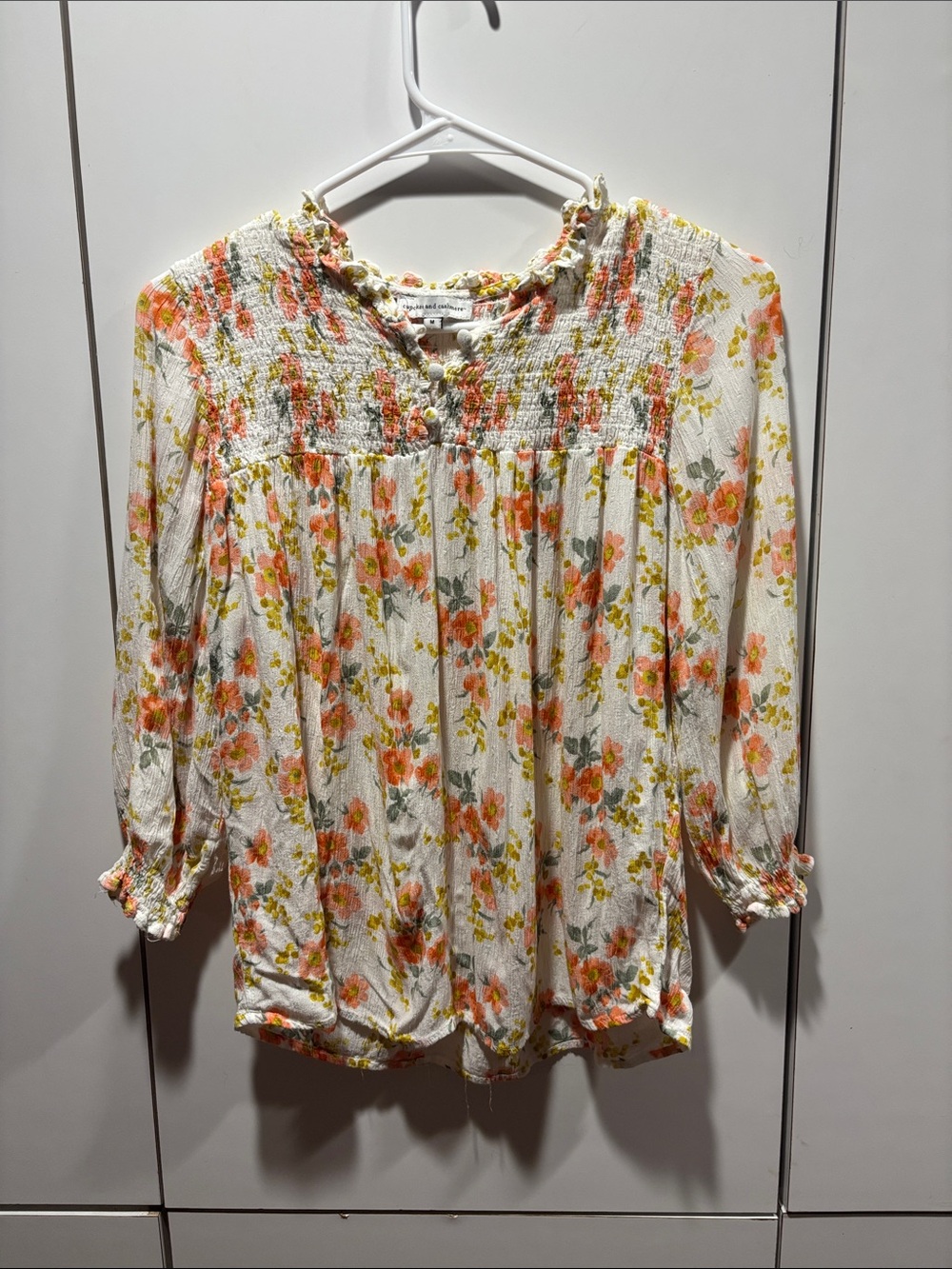 cupcakes & cashmere White Peasant Blouse with Orange Floral size medium